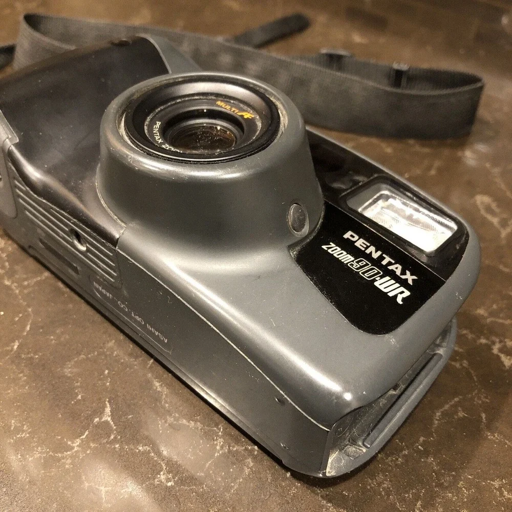 Pentax Zoom 90-WR Camera Film Camera 35mm Point & Shoot‎ Untested